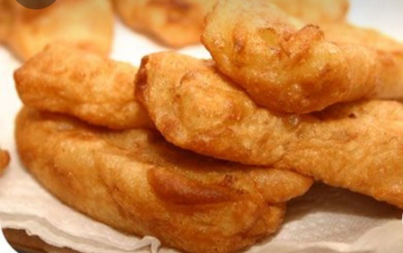 Plantain baked at flower dough (portion of 4)