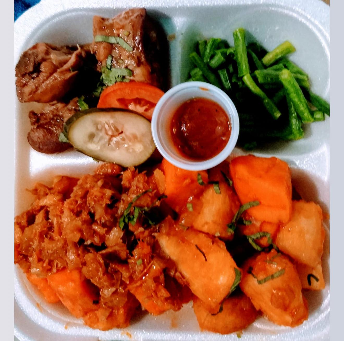 Heri Heri (sweet potato mix cassava & plaitain cook in tomato sauce)