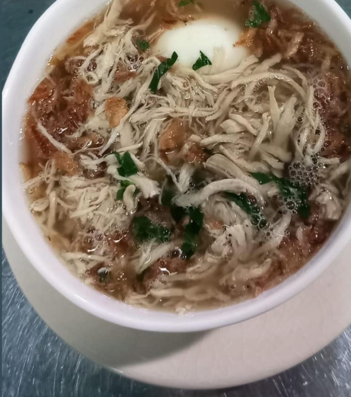 Chickensoup with egg 